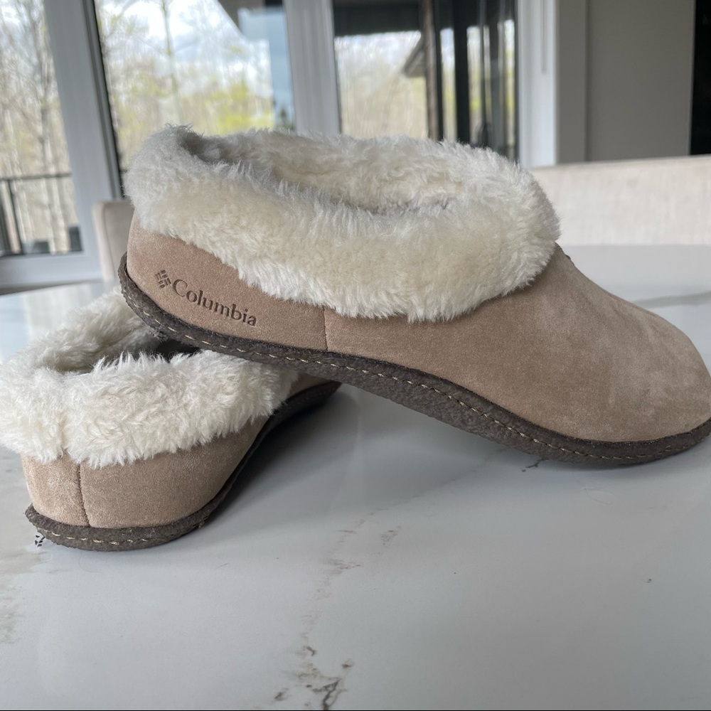 Columbia fitsole Nike slippers collab brand new size 9